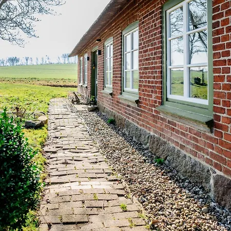 Teve - Ebenerdig Unter Reet & Hyggelig Mit Kamin * Steinbergkirche