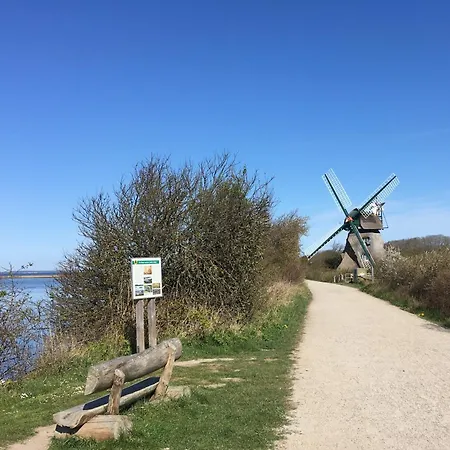 Teve - Ebenerdig Unter Reet & Hyggelig Mit Kamin Steinbergkirche